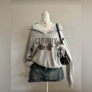 Women’s Gray Sweater Size 2XL